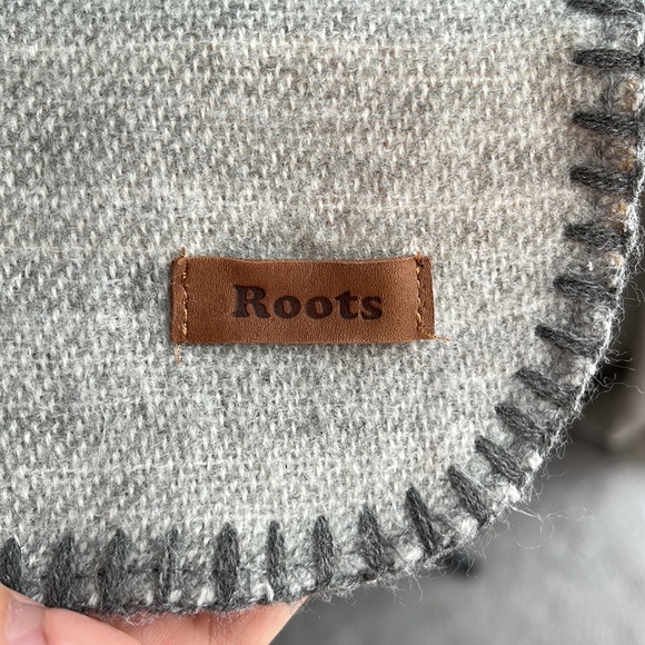 Roots Parksville wrap - Picture 9 of 16